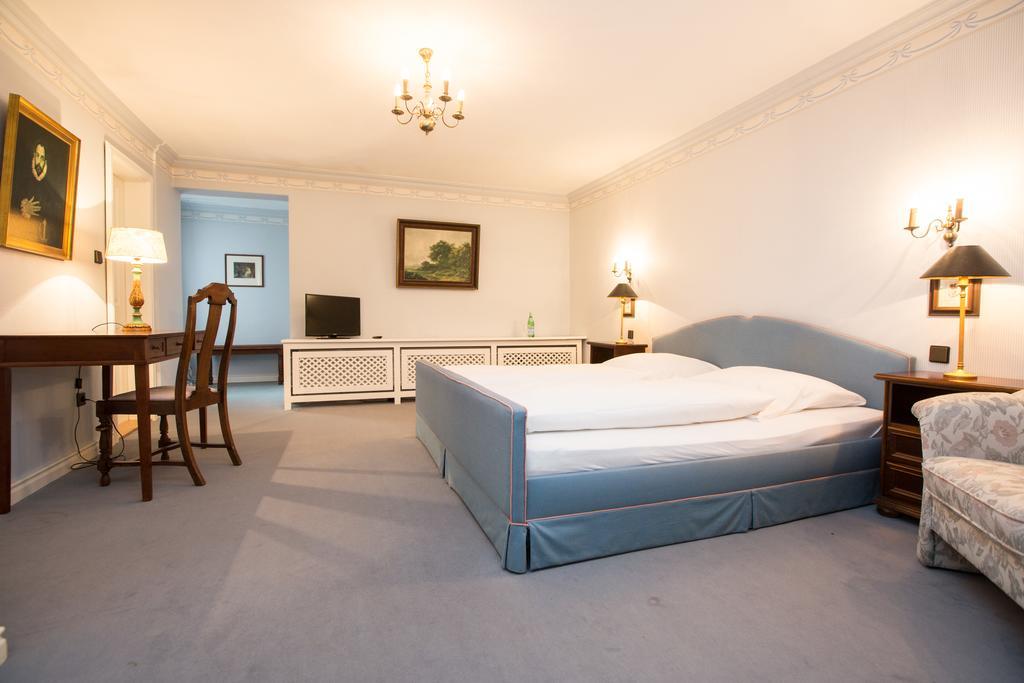 Schoekel'S Hotel Und Restaurant Elze Eksteriør bilde